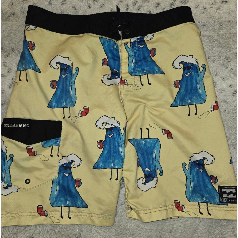 Billabong Men's Blue Wave Xmas Theme Yellow Swim Shorts